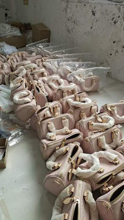 Picture of Louis Vuitton Handbags _SKUfw233561235fw